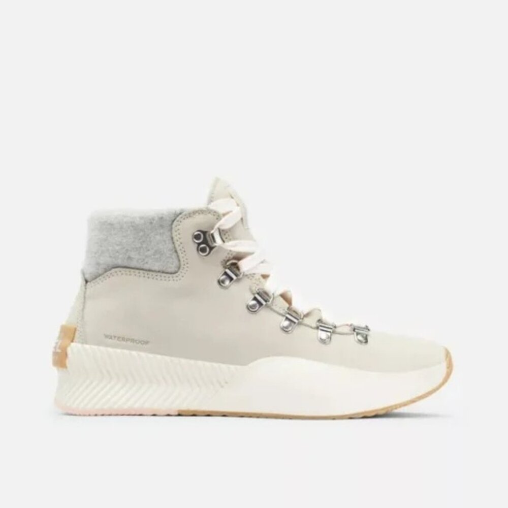 Sorel | Out N About III Conquest Winter Ankle Boot | Chalk, Sea Salt | Size 7